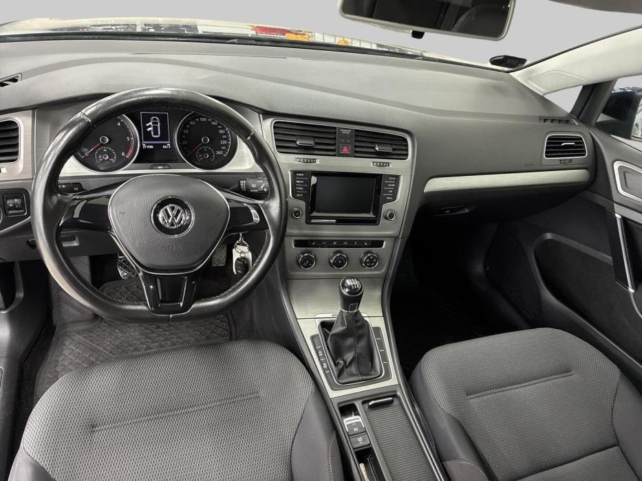 VOLKSWAGEN Golf 2014