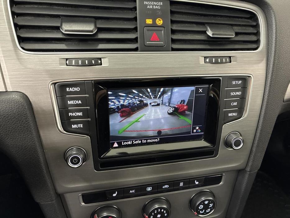 VOLKSWAGEN Golf 2014