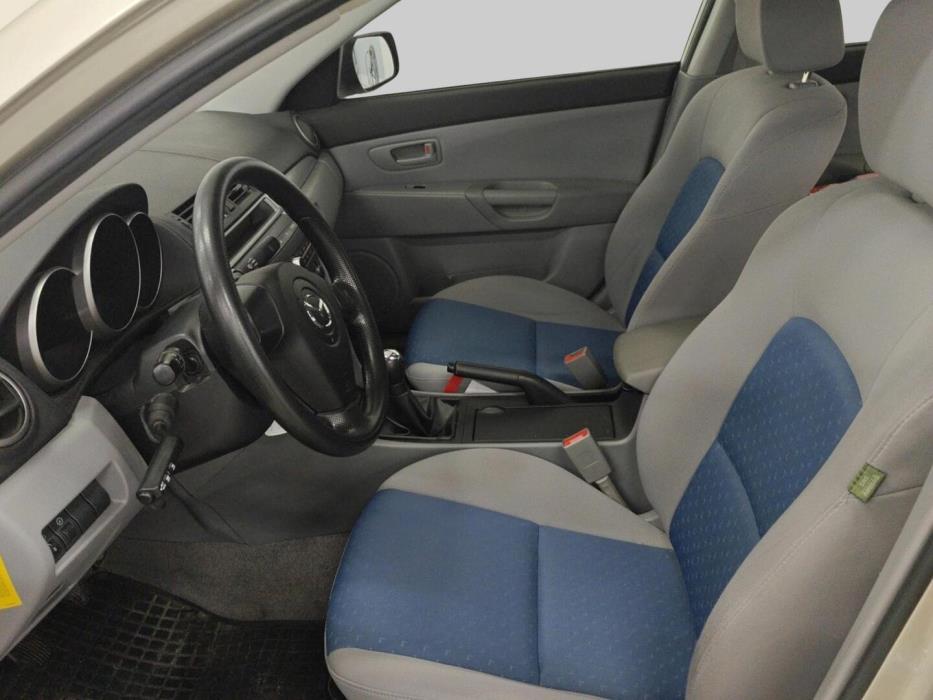 MAZDA Mazda3 2004