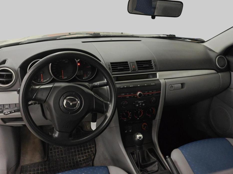 MAZDA Mazda3 2004
