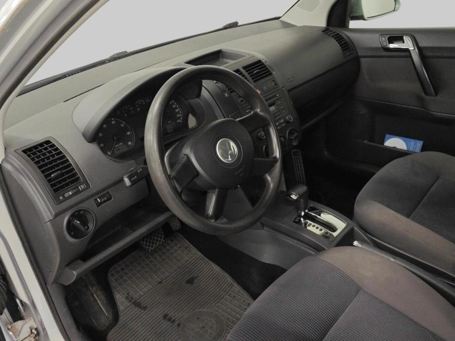 VOLKSWAGEN Polo 2006