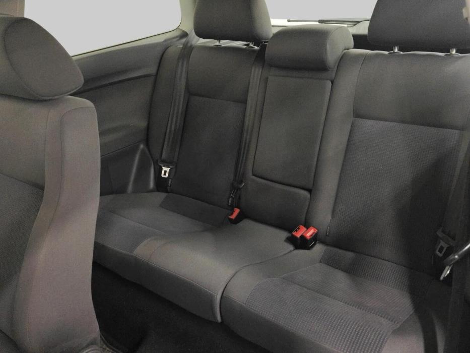 VOLKSWAGEN Polo 2006