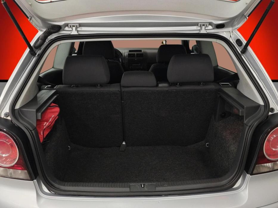 VOLKSWAGEN Polo 2006