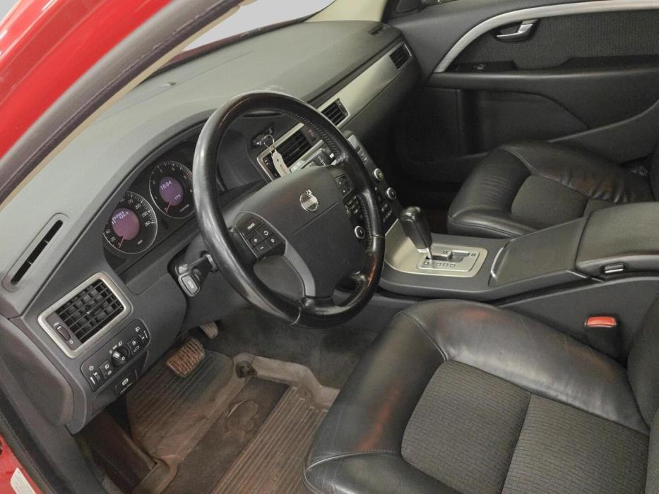 VOLVO V70 2008