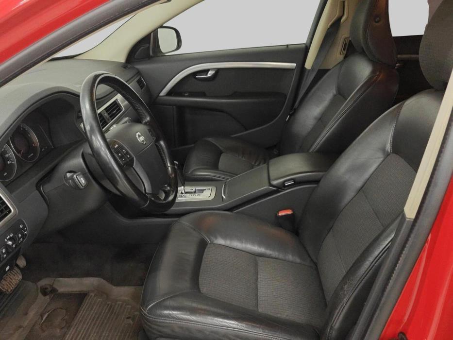 VOLVO V70 2008