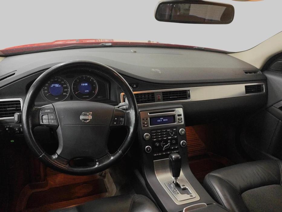 VOLVO V70 2008