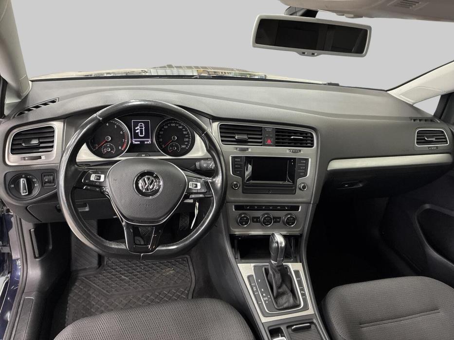 VOLKSWAGEN Golf 2016