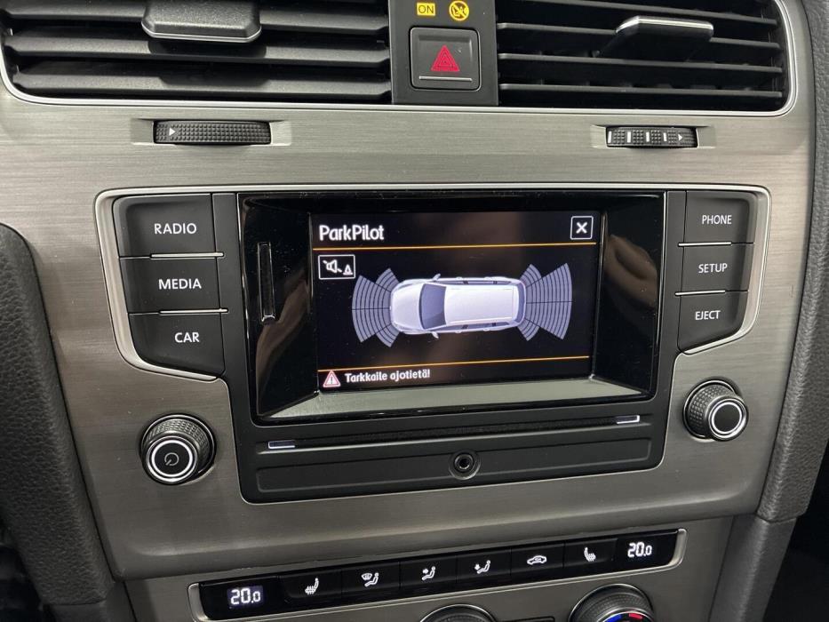 VOLKSWAGEN Golf 2016