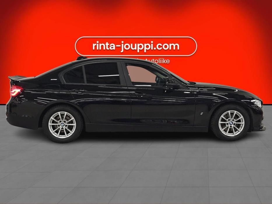 BMW 330 2018