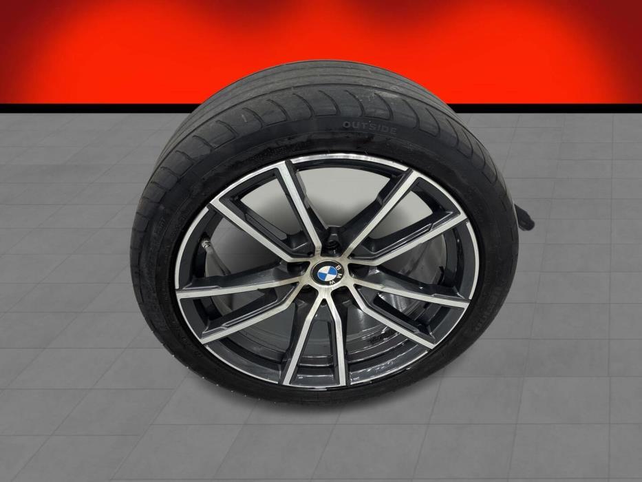 BMW 330 2019