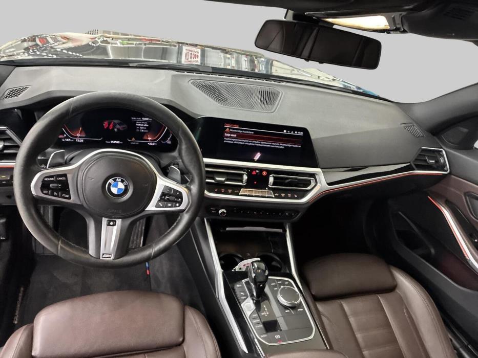 BMW 330 2019