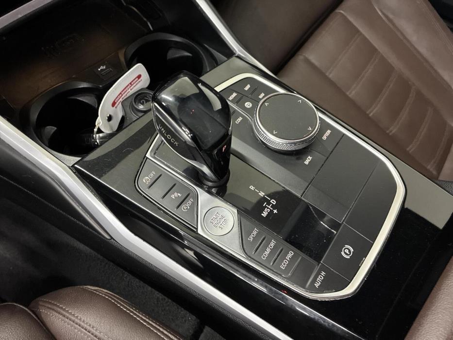 BMW 330 2019