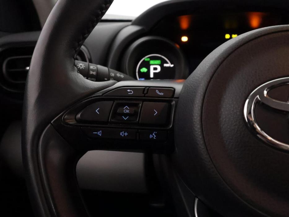 TOYOTA YARIS CROSS 2022