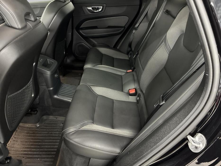 VOLVO XC60 2024