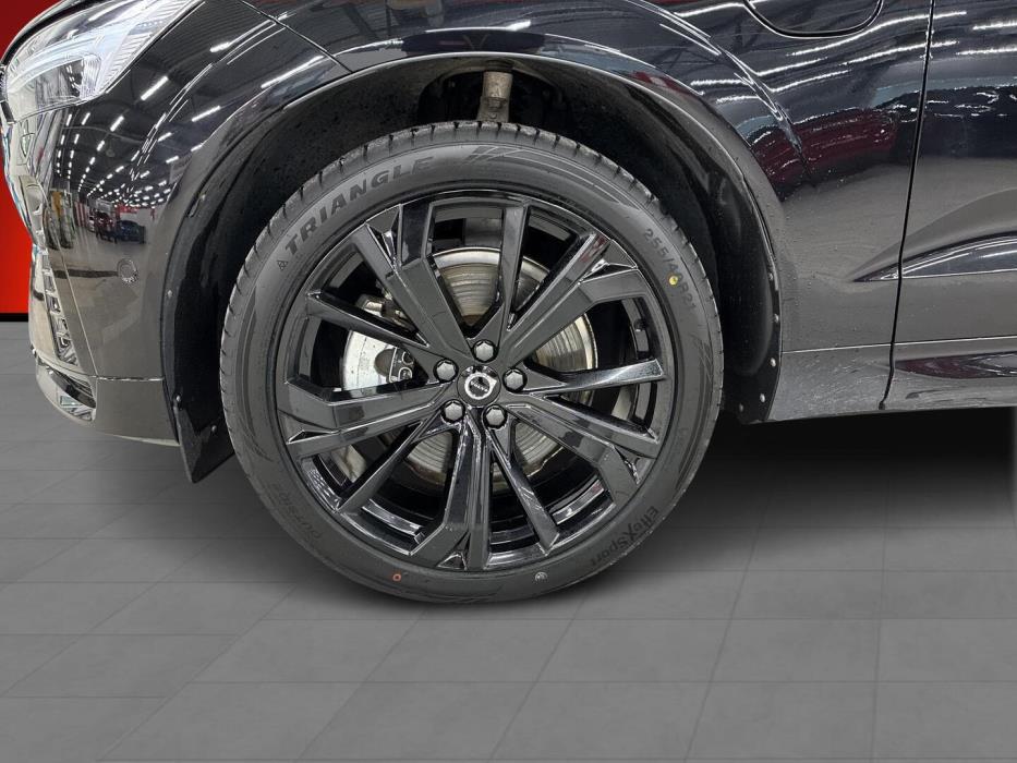 VOLVO XC60 2024