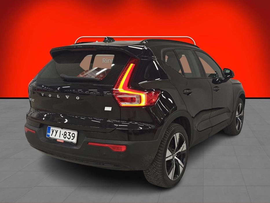 VOLVO XC40 2022