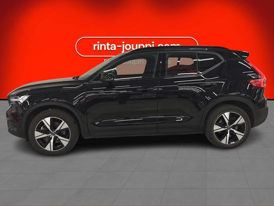 VOLVO XC40 2022