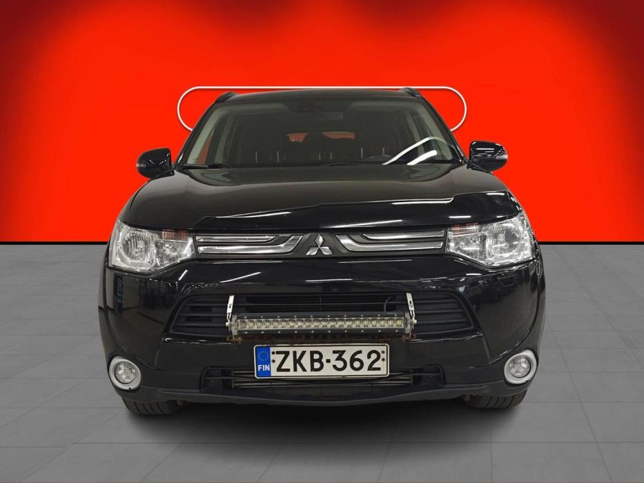MITSUBISHI Outlander 2014