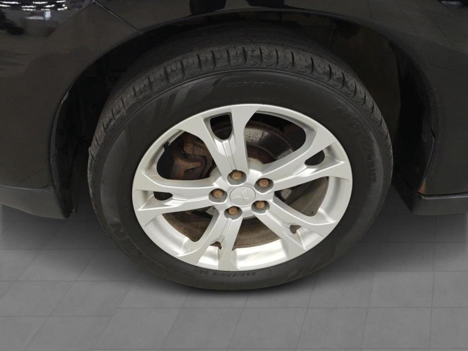 MITSUBISHI Outlander 2014