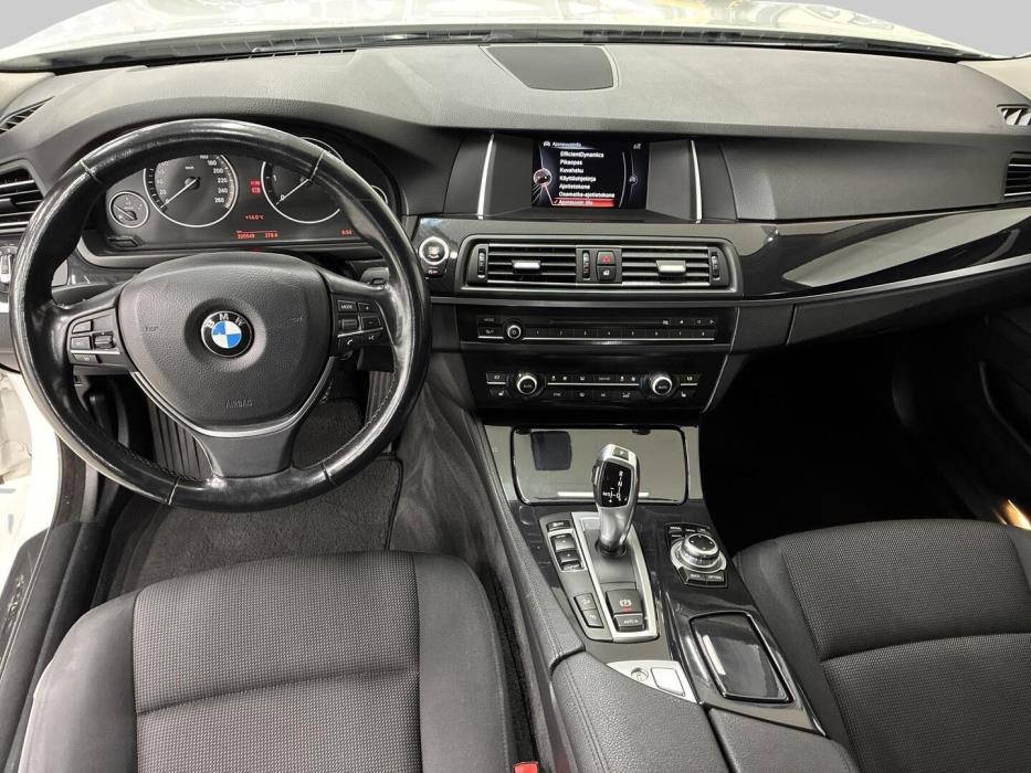 BMW 520 2015