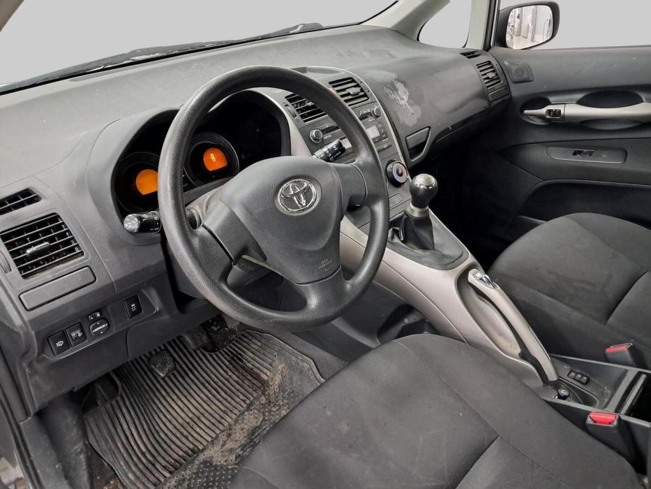 TOYOTA Auris 2007