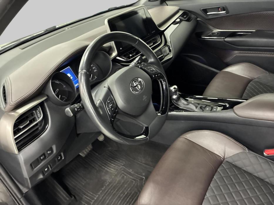 TOYOTA C-HR 2018