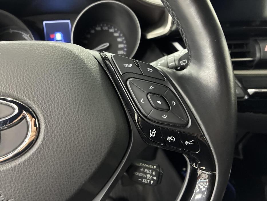 TOYOTA C-HR 2018