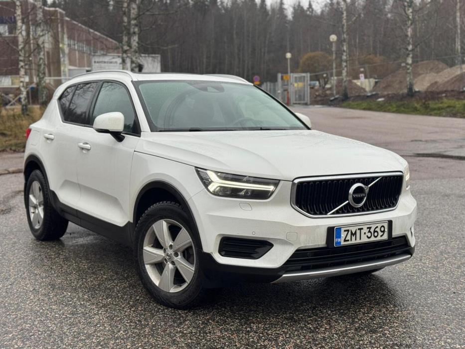 VOLVO XC40 2019