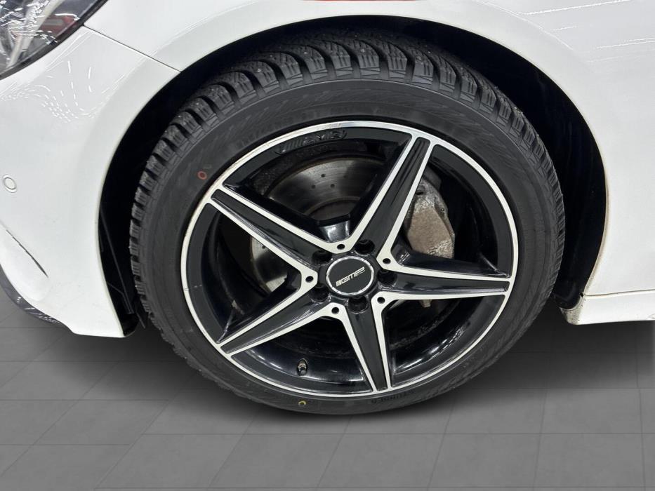 MERCEDES-BENZ C 2015