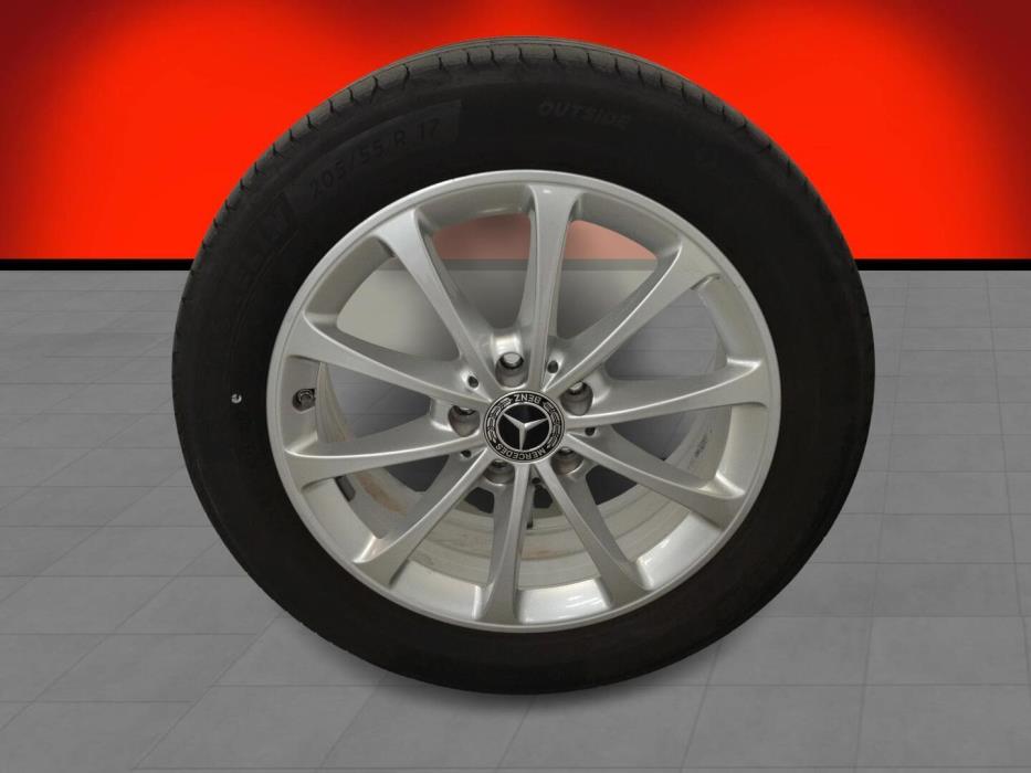 MERCEDES-BENZ B 2020