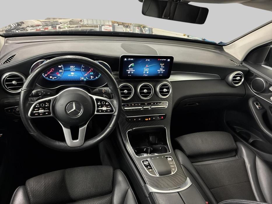 MERCEDES-BENZ GLC 2022