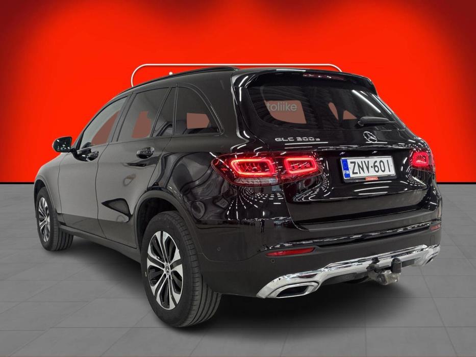 MERCEDES-BENZ GLC 2022