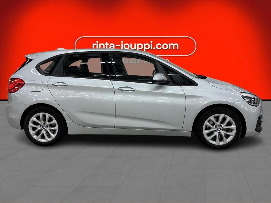 BMW 225 2020