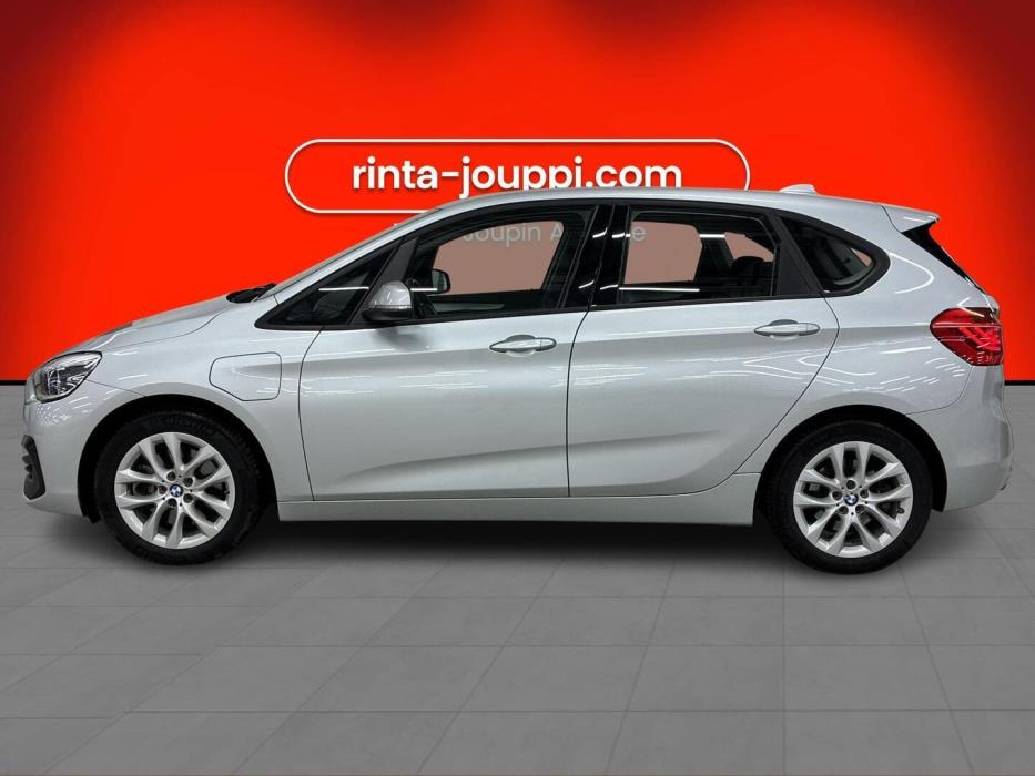 BMW 225 2020