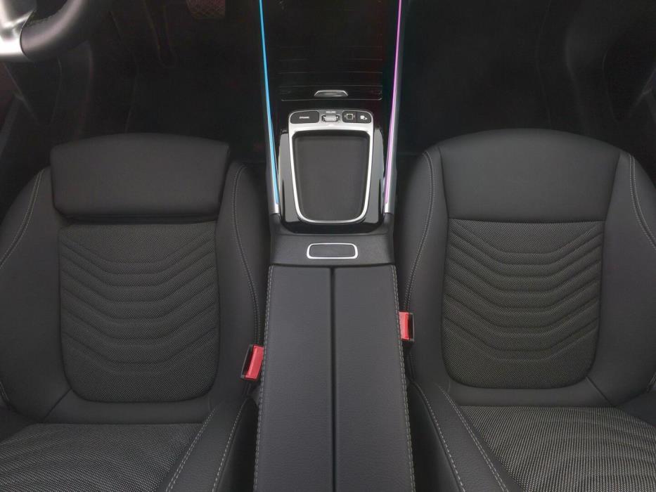 MERCEDES-BENZ EQB 2025