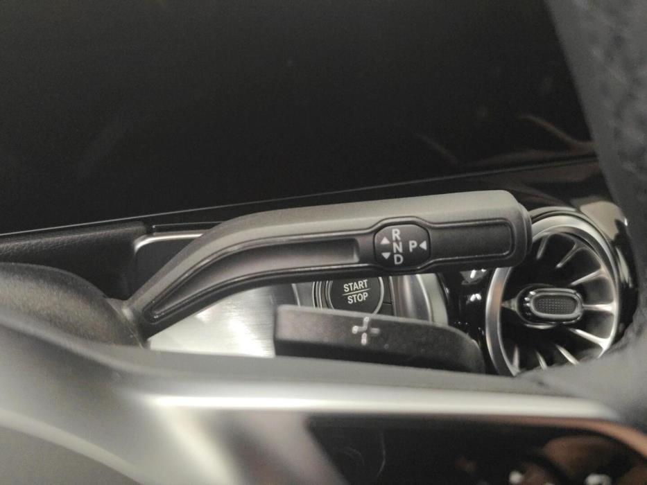 MERCEDES-BENZ EQB 2025