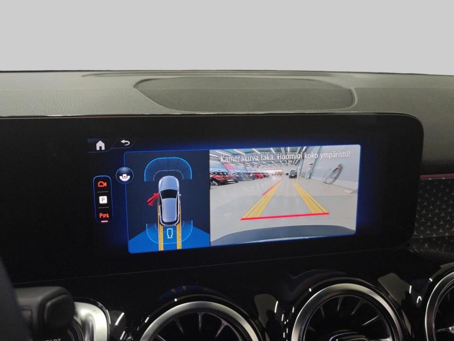MERCEDES-BENZ EQB 2025