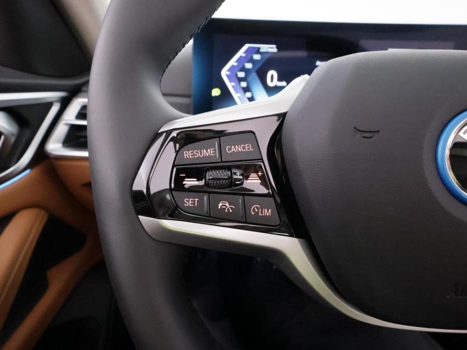 BMW i4 2025