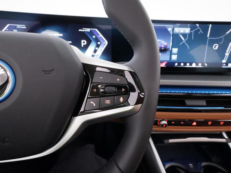 BMW i4 2025