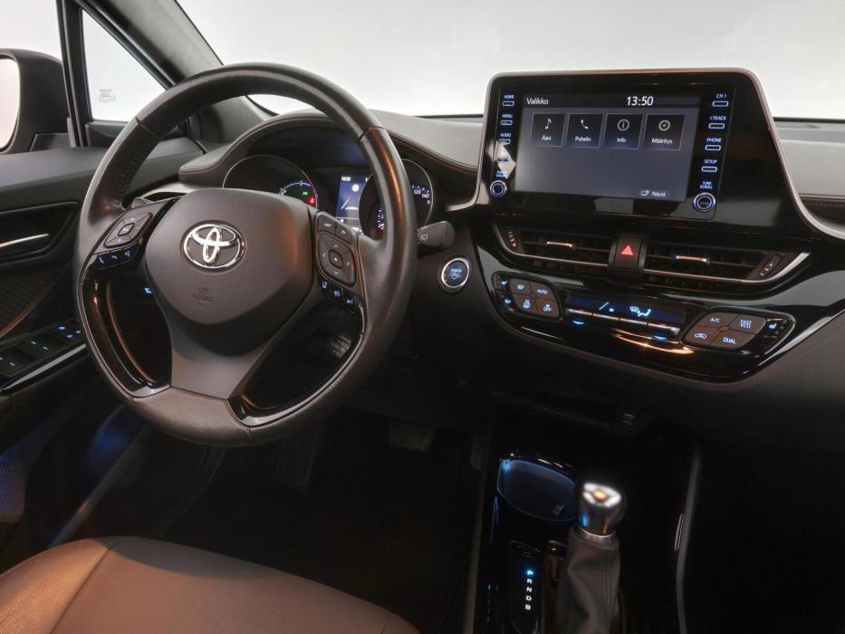 TOYOTA C-HR 2021