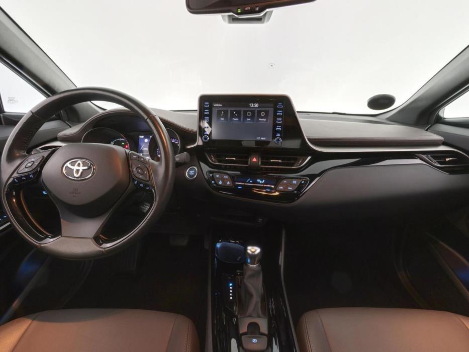 TOYOTA C-HR 2021
