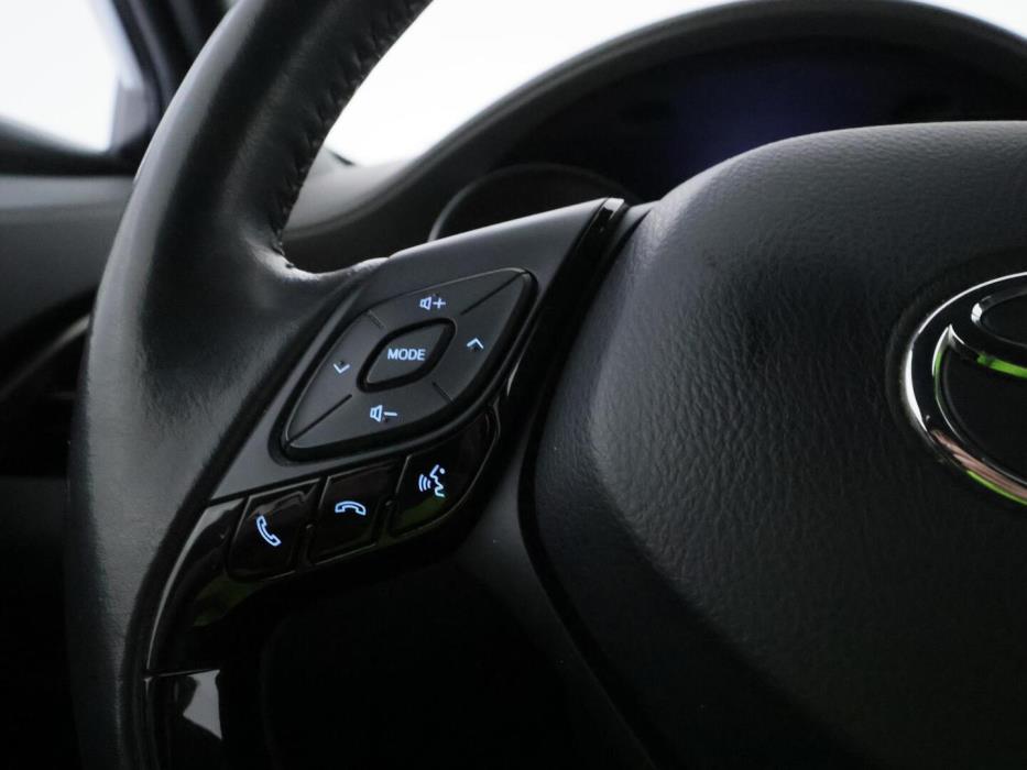 TOYOTA C-HR 2021