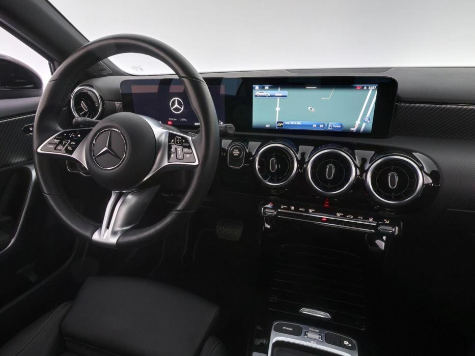 MERCEDES-BENZ A 2024