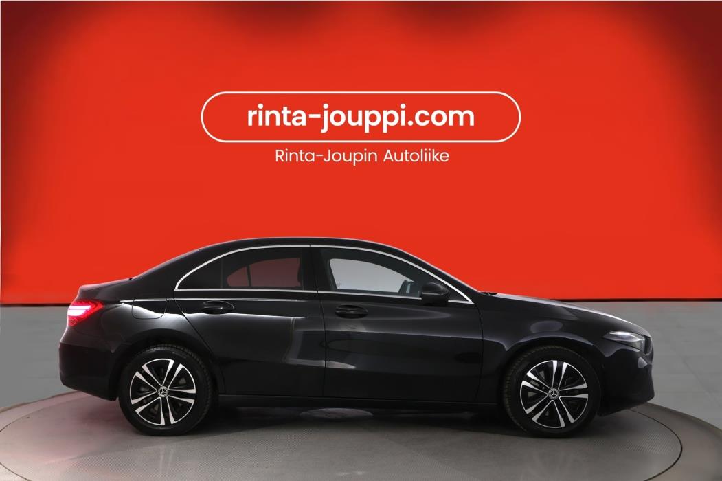 MERCEDES-BENZ A 2024