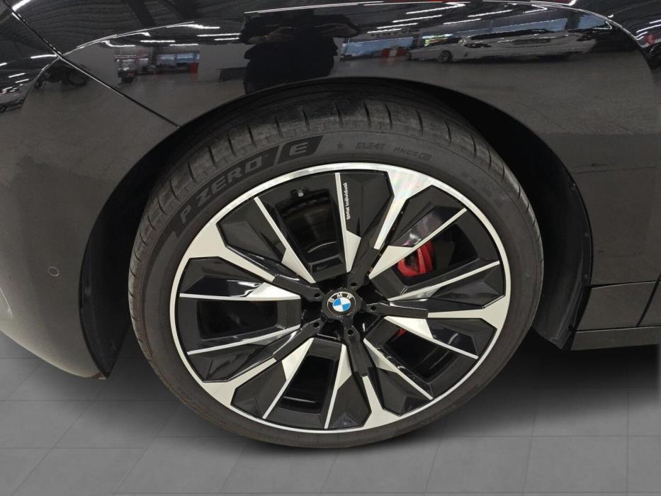 BMW iX 2025
