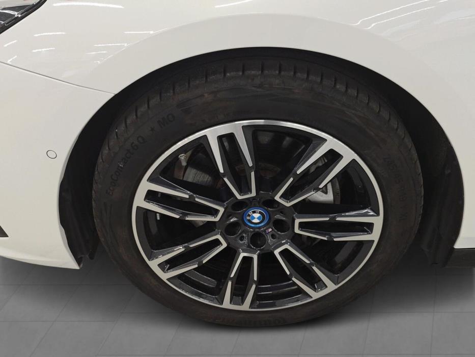 BMW I5 2025