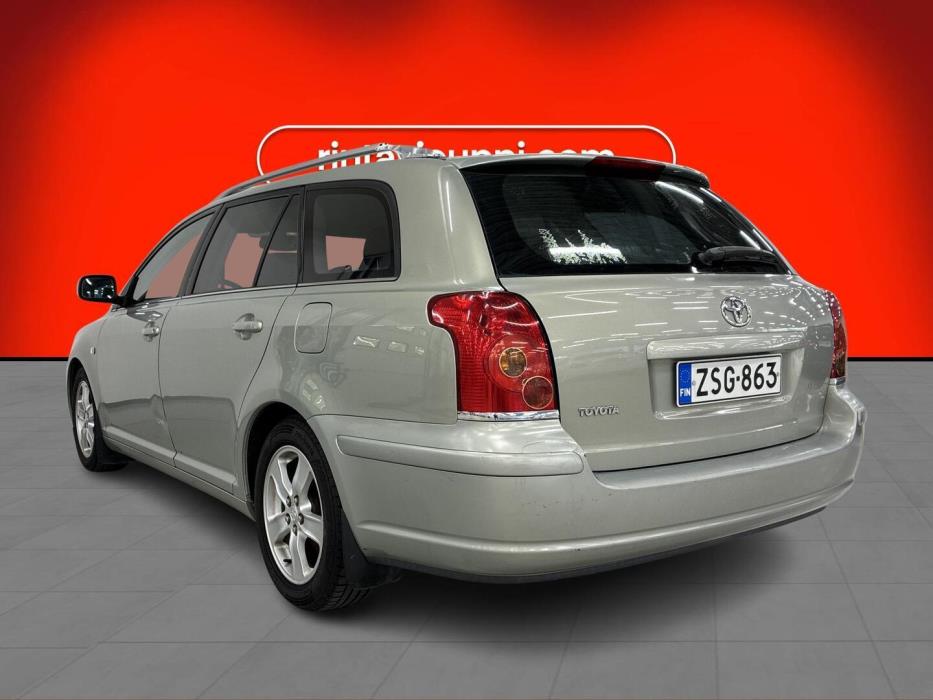 TOYOTA Avensis 2004