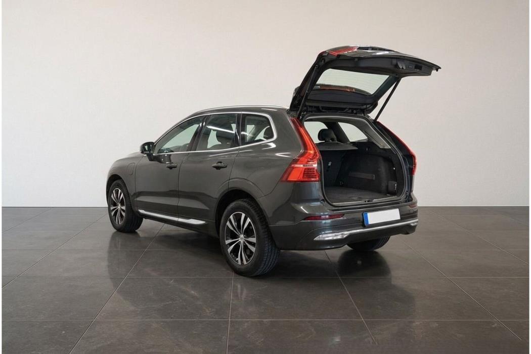 VOLVO XC60 2022