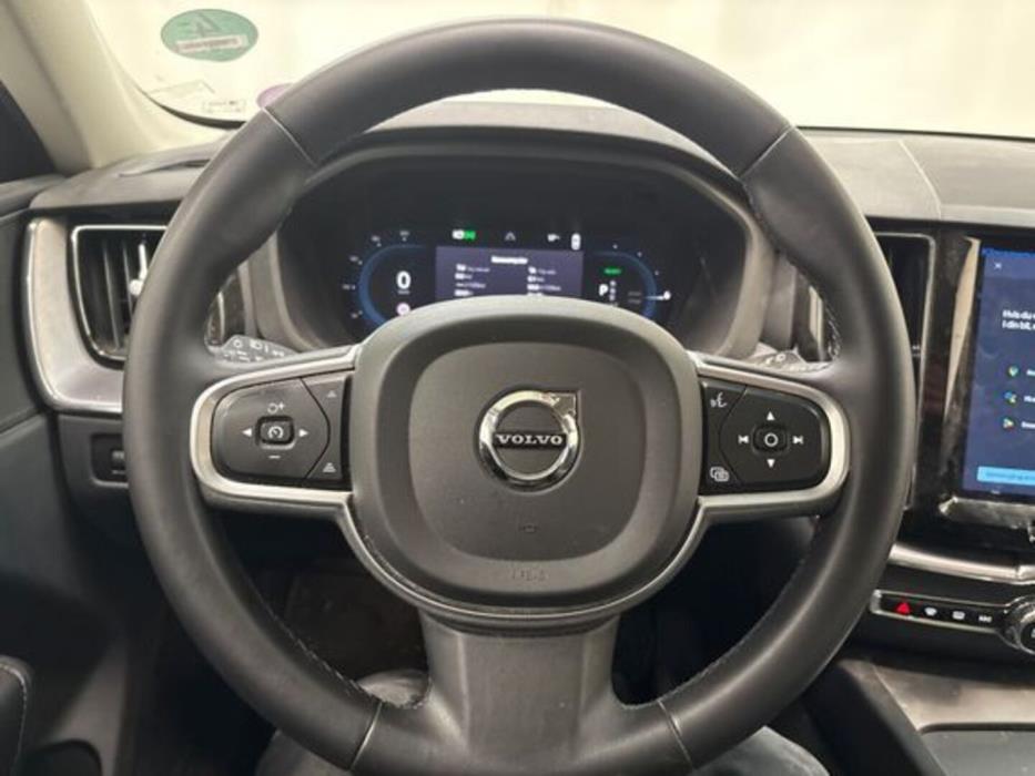 VOLVO XC60 2022