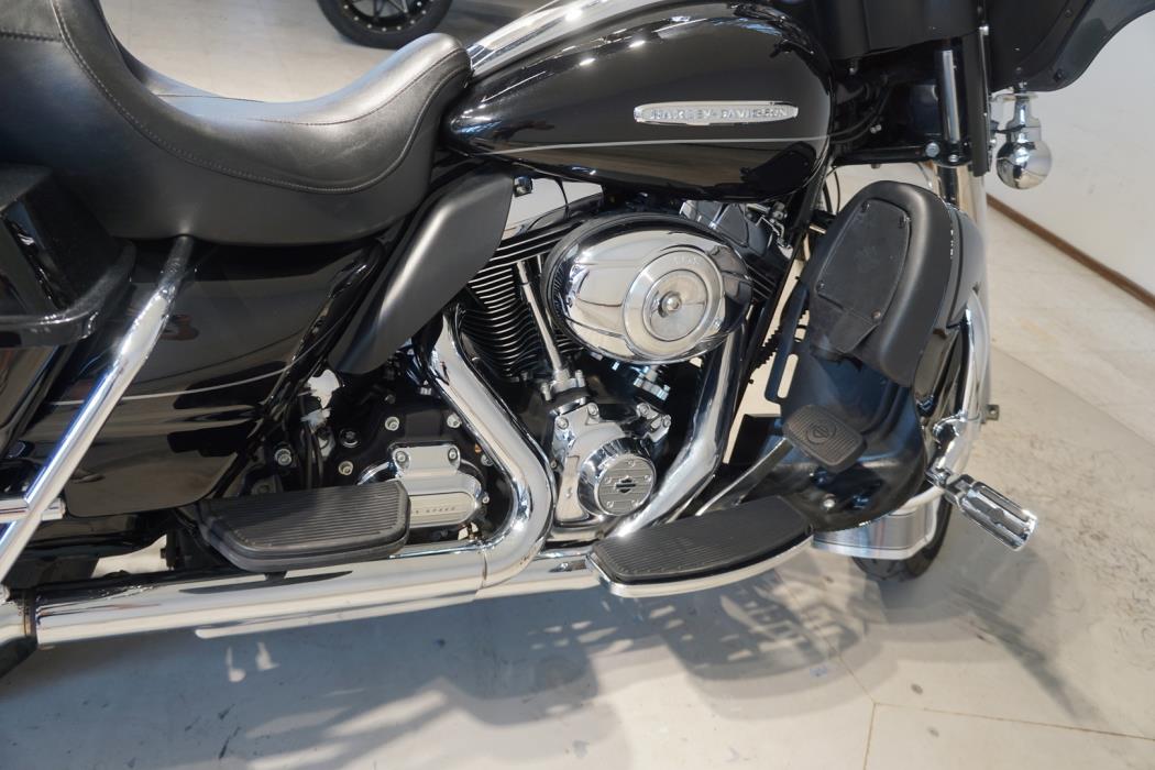 HARLEY-DAVIDSON Touring 2011